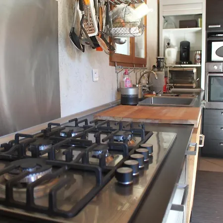 Villa Au Milieu Des Pins / Bord Du *