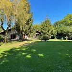 Villa Au Milieu Des Pins / Bord Du