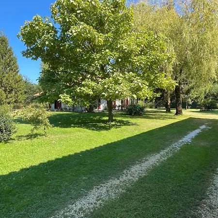 Au Milieu Des Pins / Bord Du 别墅 比斯卡罗斯