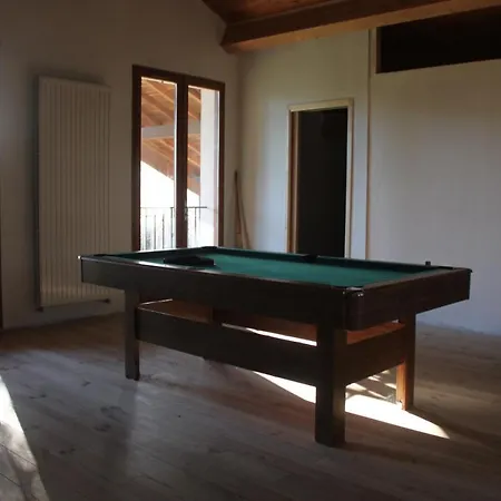 Villa Au Milieu Des Pins / Bord Du
