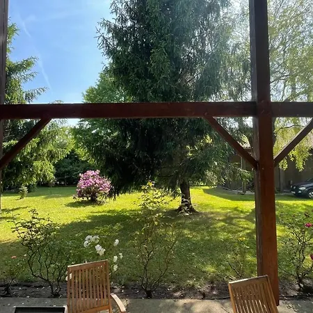 Villa Au Milieu Des Pins / Bord Du